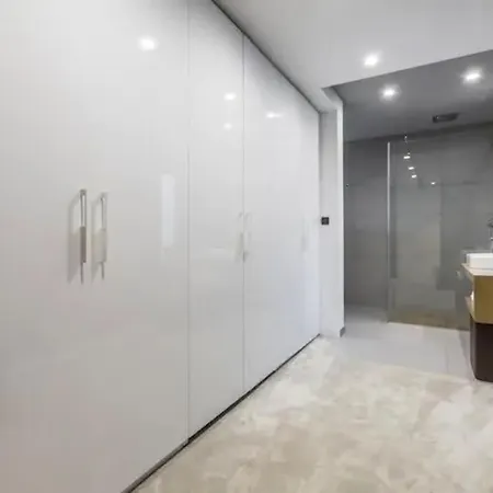 Luxury Miani سبليت